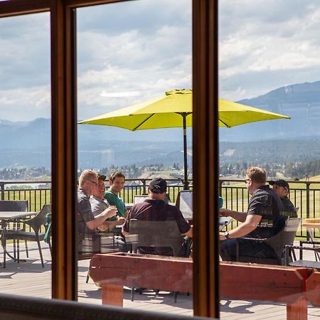 Headwaters Lodge At Eagle Ranch Resort Invermere Eksteriør billede